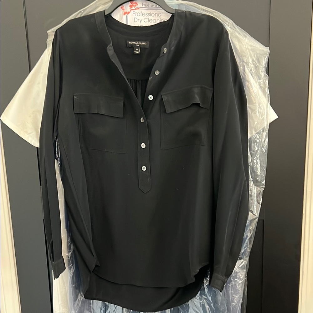 Express Black Casual Button Down Shirt with Relaxed Fit and Soft Fabric